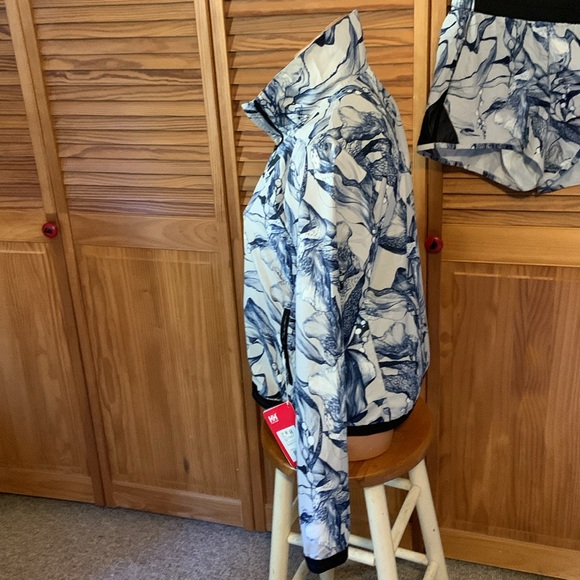 HOST PICK!🥰 HELLY Hansen wind jacket and shorts SPF40 sailing RIDING OUTDOORS S - Picture 4 of 16